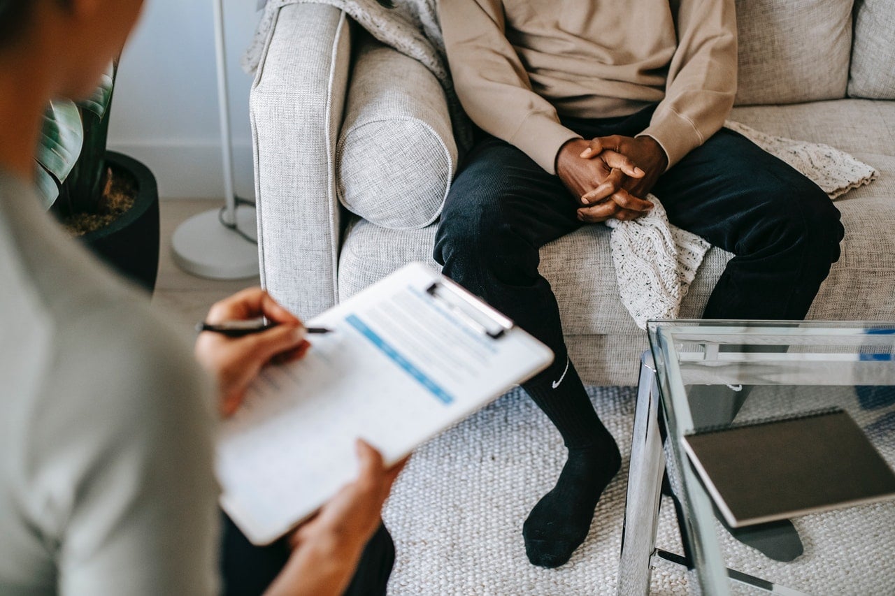 man in therapy for Suboxone